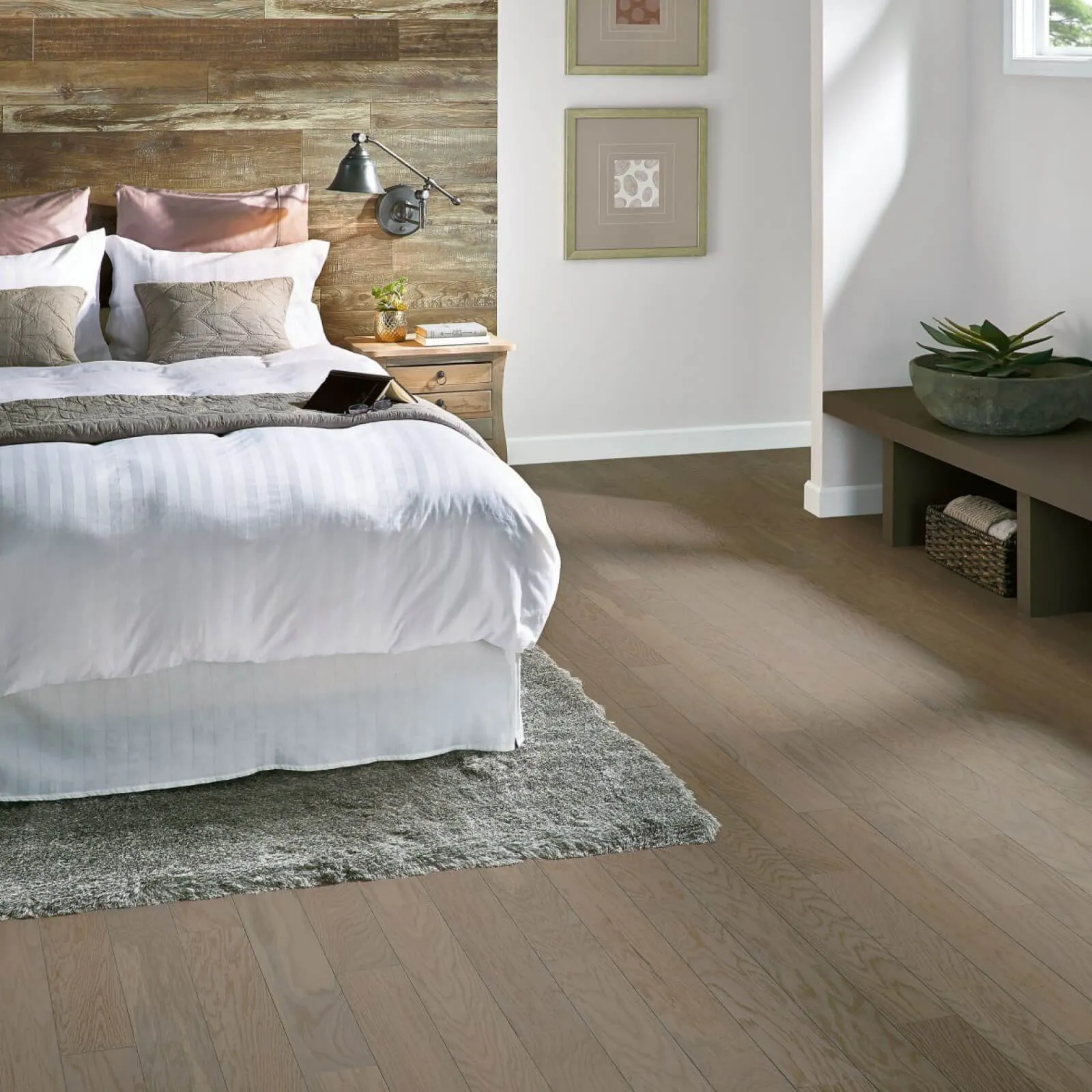 imgi_13_White-Oak-Engineered-Hardwood-Coastline_1600x1600